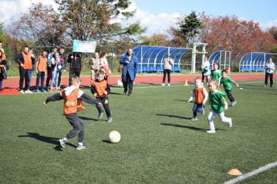 Первые матчи детской семейной футбольной лиги прошли в Корсакове