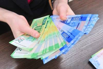 Определены самые популярные валюты для сбережений у россиян