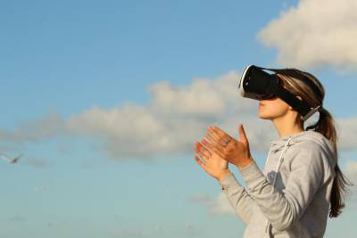 Компания Google отказалась от работы над VR-платформой Daydream