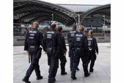 Самодельную бомбу обнаружили на вокзале Кёльна