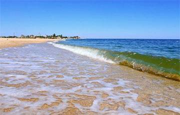 Специалисты впервые обнаружили коронавирус в водах на пляжах
