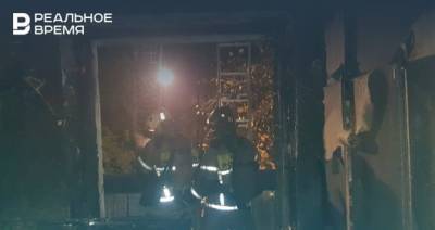 В Набережных Челнах пожарные спасли мужчину в квартире которого загорелся балкон