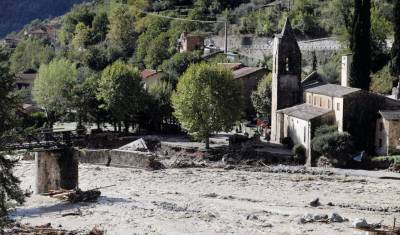 Тысячи жителей Италии и Франции пострадали от самого страшного наводнения за 100 лет