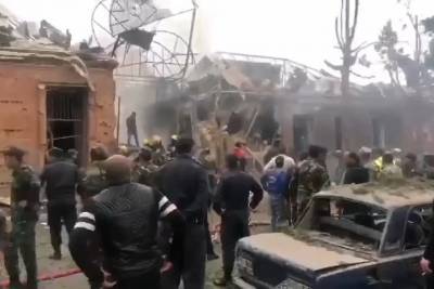 Появилось видео разрушений после обстрела азербайджанского города Гянджа