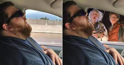 Мужчина заснул в автомобиле и стал героем множества мемов