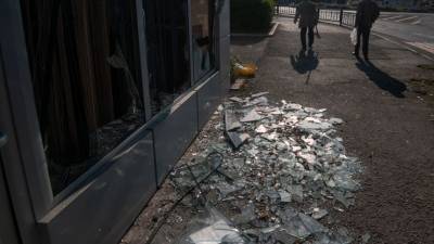 Целый квартал разбит в результате ударов по Степанакерту — видео