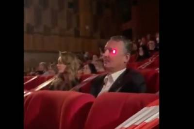Сотрудники кинотеатра светили лазером в лицо экс-министру ДНР Стрелкову