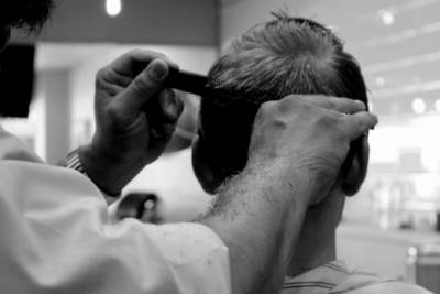 В Гае из-за нарушений антикоронавирусных мер закрыли парикмахерскую
