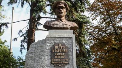 В столице установили памятник освободителю Крыма, полковник Болбочану