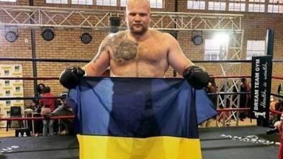 Непобедимый украинский тяжеловес нокаутировал соперника в третьем раунде