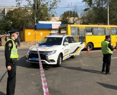 Смертельное ДТП в Киеве: автобус сбил пешеходов на переходе