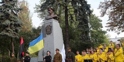 В Киеве открыли памятник полковнику армии УНР Болбочану