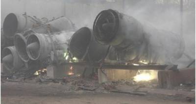 В Луганске сгорели цеха авиаремонтного завода