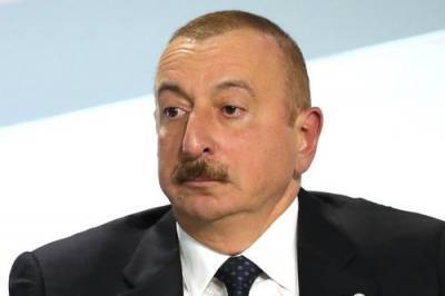 Алиев потребовал от Франции извинений за слова Макрона о наемниках в Карабахе