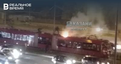 В Казани сегодня вечером на ходу загорелся трамвай