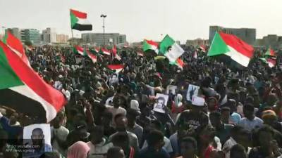 Замглавы совета Судана заключил мир с вооруженными движениями