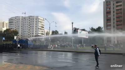 Демонстранты в Минске нейтрализовали водомет