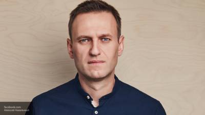 "Отравление" помогло Навальному избежать уголовного преследования в РФ