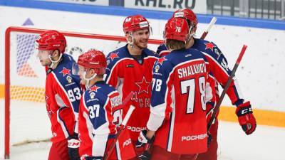 Хоккеисты ЦСКА одержали пятую победу кряду, обыграв "Авангард"