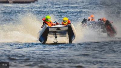 МЧС РФ сообщило о спасении детей с севшей на мель яхты в Финском заливе