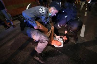 Антиправительственные протесты в Израиле завершились задержанием митингующих