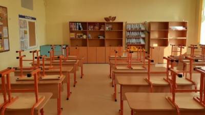 Бишкекским школам запретили принимать учеников