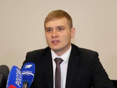 Минченко предсказал отставки "протестных" губернаторов Коновалова и Сипягина