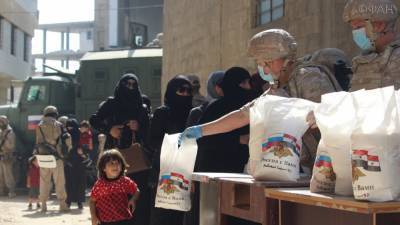 Россия доставила гуманитарную помощь жителям сирийского Месраба