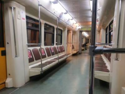 В московском метро избили закашлявшую пассажирку без маски