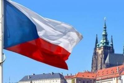 В Чехии призвали граждан "стиснуть зубы" и ввели режим чрезвычайной ситуации