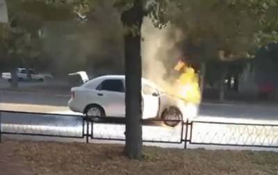 В Харьковской области на ходу загорелось авто
