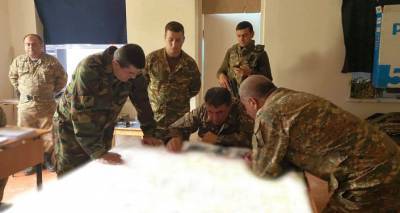 Идет борьба за каждый сантиметр: Арутюнян побывал на южных позициях в Карабахе