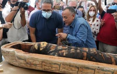 В Египте показали содержимое древних саркофагов