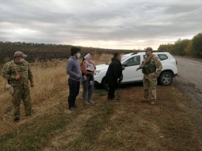На украинской границе задержали семью, шедшую пешком из Афганистана