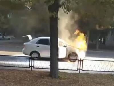 На Харьковщине на ходу загорелся автомобиль