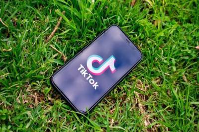 Самым популярным в мире приложением для смартфонов назван TikTok