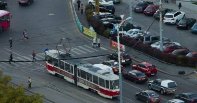 В Калининграде трамваи поменяли схему движения из-за отказа пассажира надевать маску