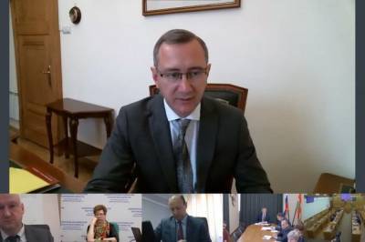 Губернатор Калужской области Владислав Шапша провел совещание по нацпроектам