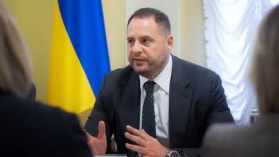 В Киеве заявили о подготовке мирного плана по Донбассу