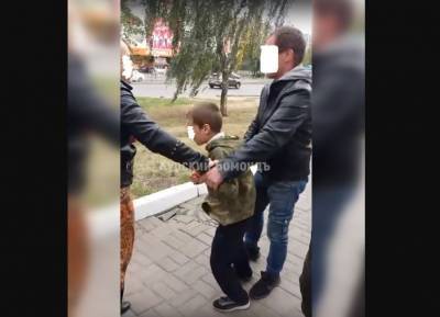 Полиция Курска проверяет сообщения о гнавшемся за 7-летним мальчиком мужчине