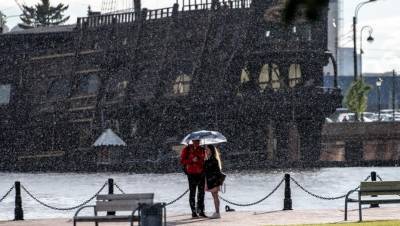 Синоптики прогнозируют дождливую неделю в Петербурге