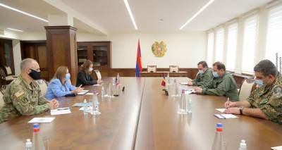 Министр обороны Армении обсудил эскалацию в Карабахе с послом США