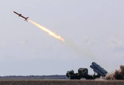 Российские военные начали тесты ракеты, стреляющей «из-за угла»