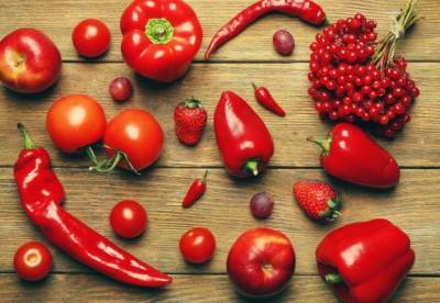 Названы полезные свойства овощей и фруктов красного цвета