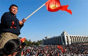 После выборов в Кыргызстане тысячи протестующих вышли на улицы