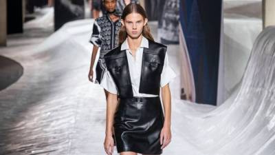 Неделя моды в Париже: коллекции Hermes, Altuzarra и Gabriela Hearst весна-лето 2021