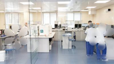 Лаборатория "Синэво" создала COVID-центр для исследований за 300 тыс. евро