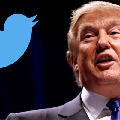 Трамп впервые с начала заболевания коронавирусом начал в понедельник активно писать в Твиттере