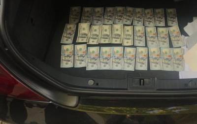 В Киеве мошенники вымогали $18 тысяч за "должность помощника нардепа"