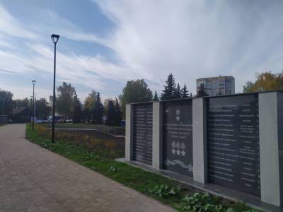 Стелу с именами героев-сормовичей установили на площади Славы